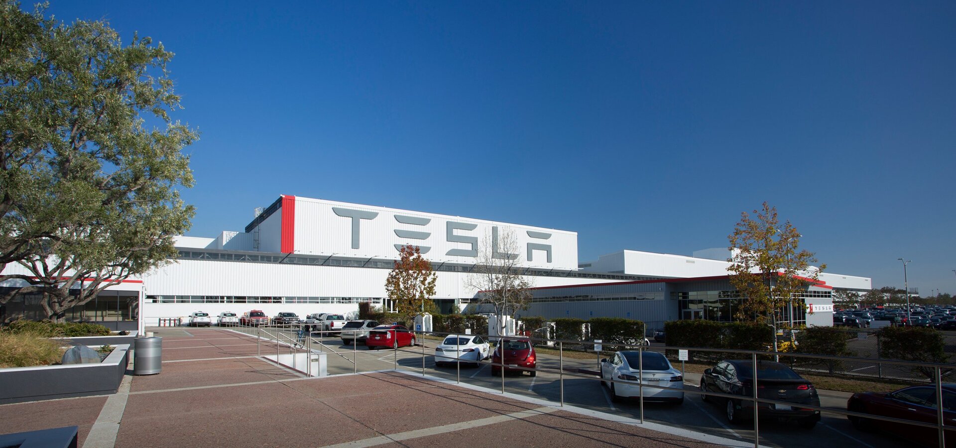 Tesla továrna