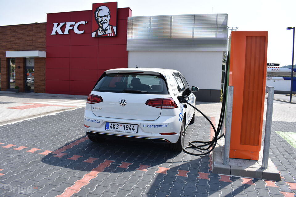 test nabíjení E-Golf 2018