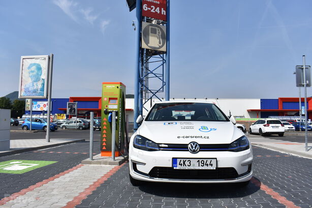 test nabíjení E-Golf 2018