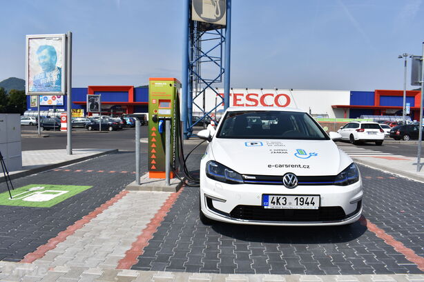 test nabíjení E-Golf 2018