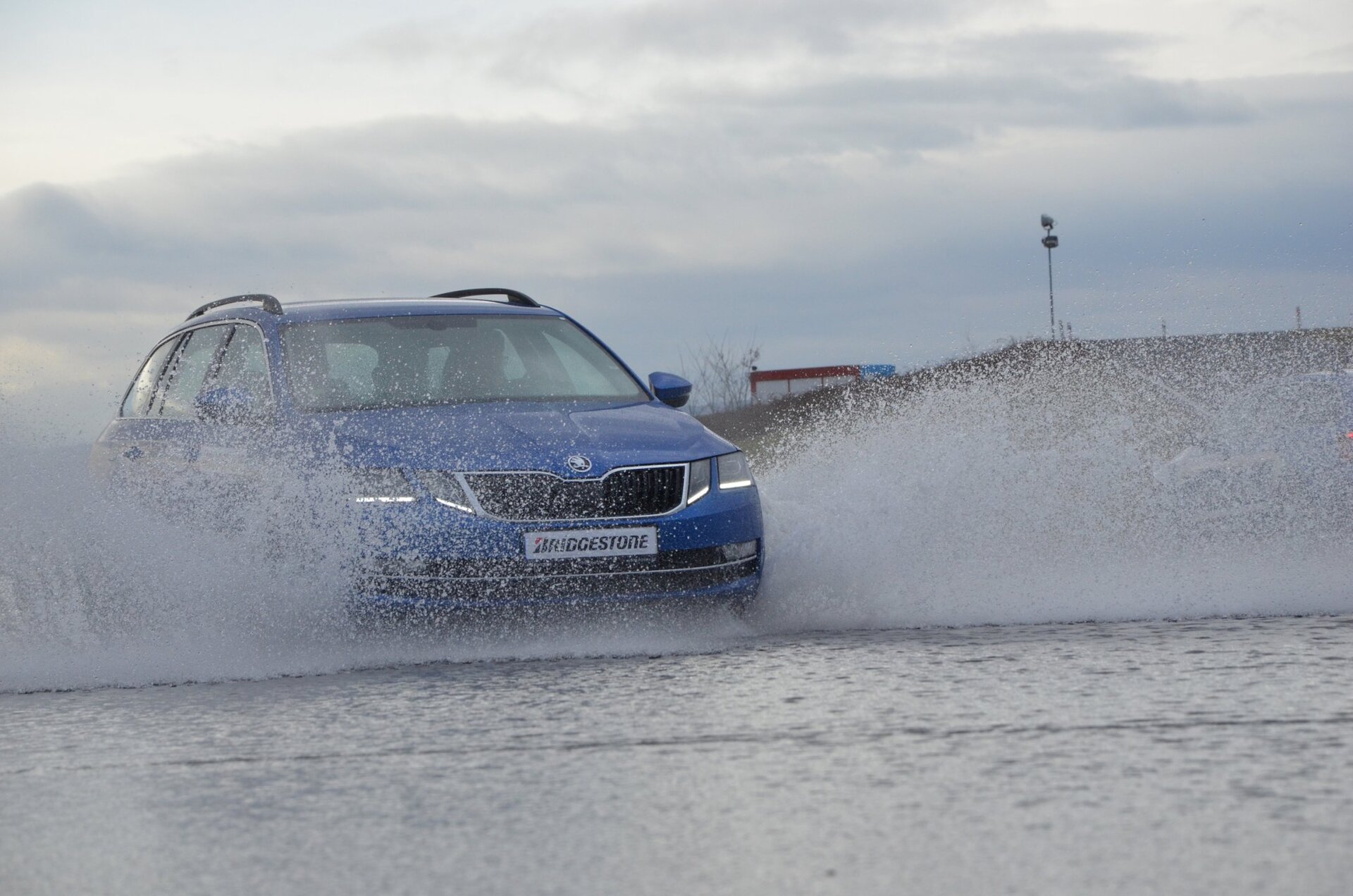 Testování pneumatik DriveGuard