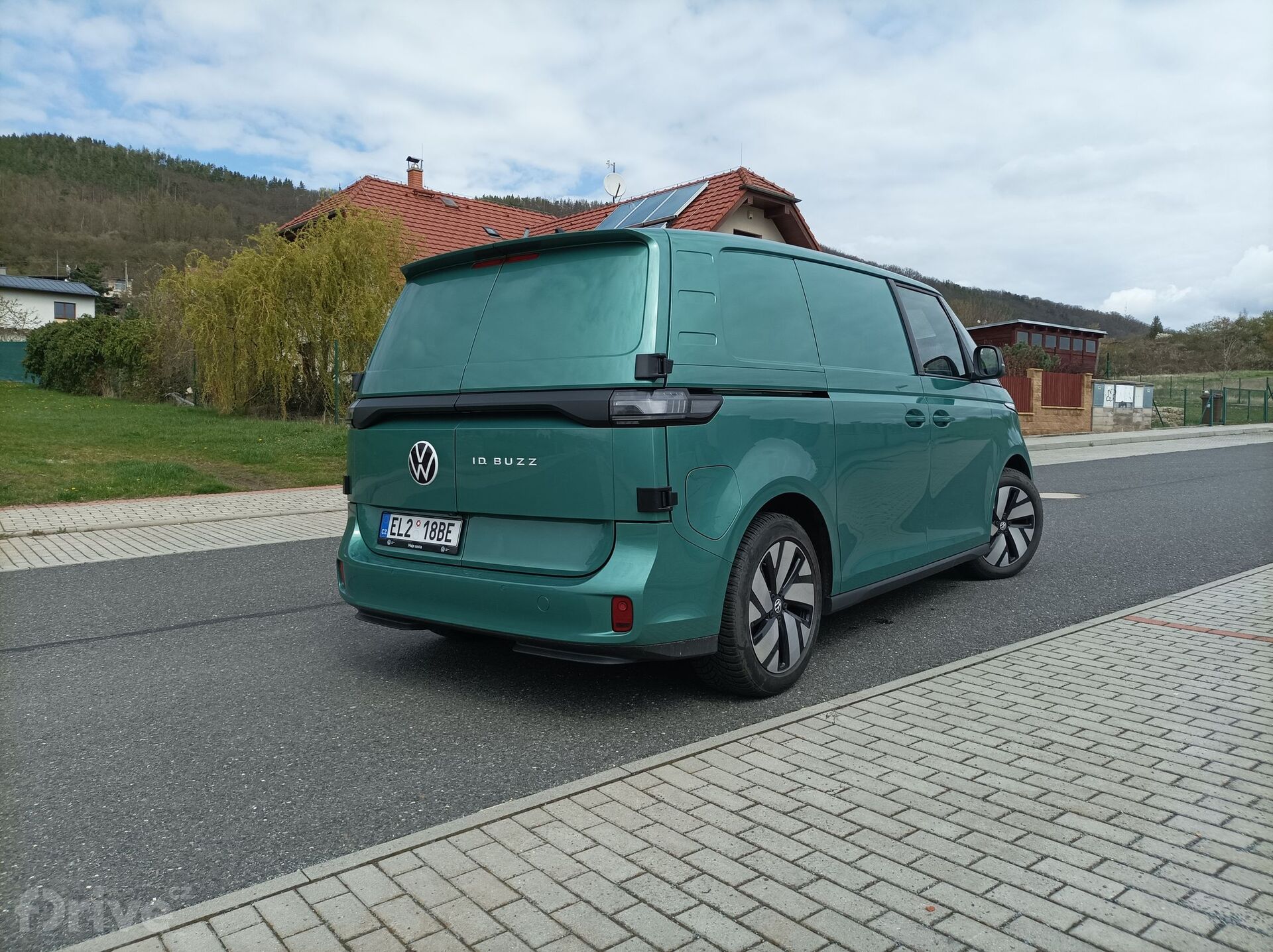 Testujeme Volkswagen ID.Buzz Cargo