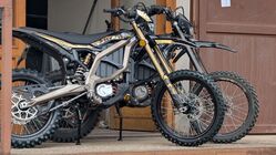 Totální Bzukot - stroje