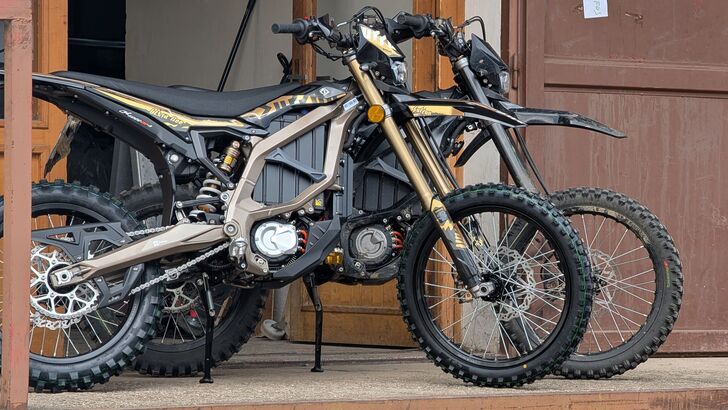 Totální Bzukot - stroje