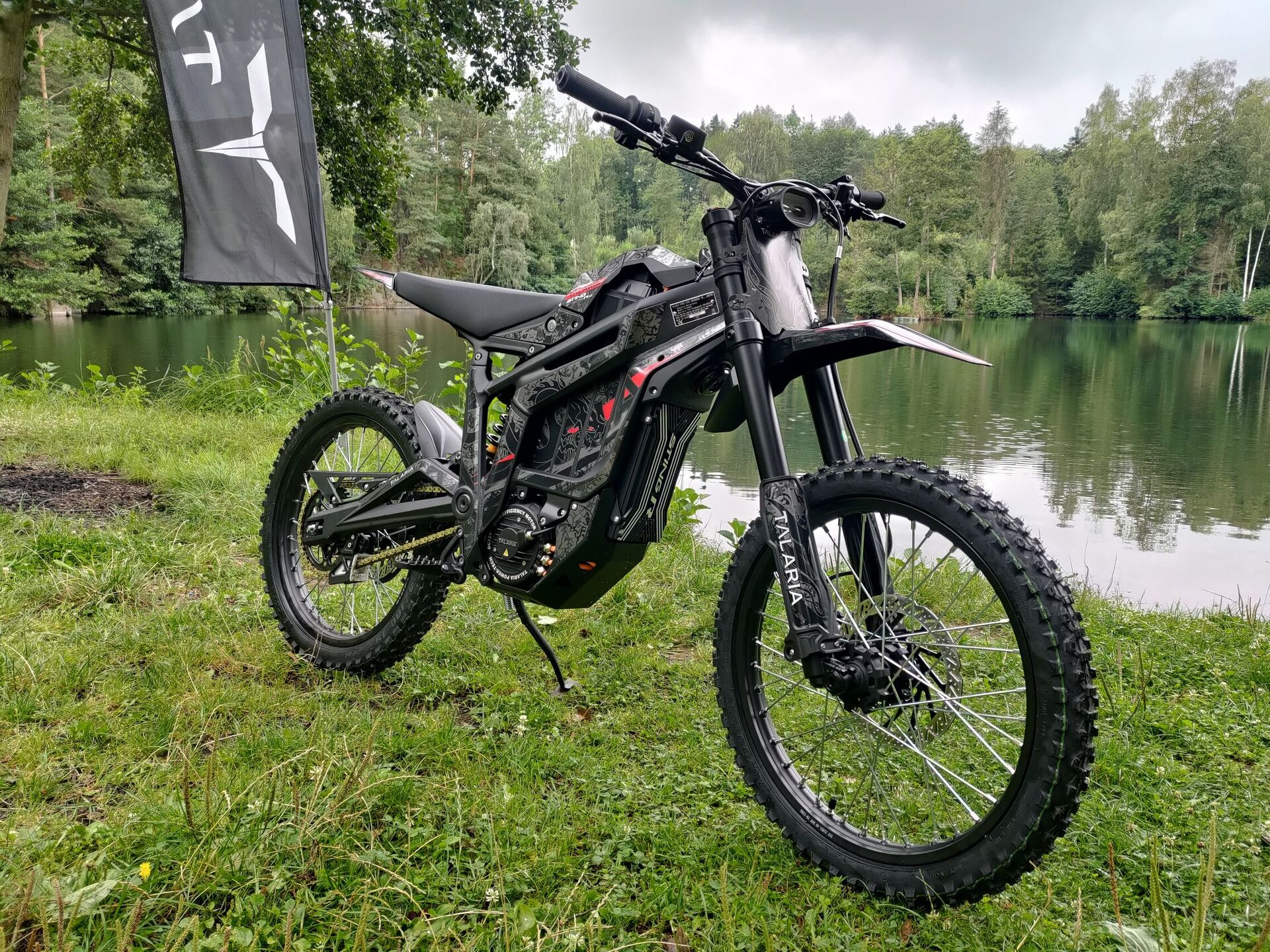 Totální Bzukot - stroje