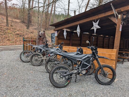 Totální Bzukot - stroje