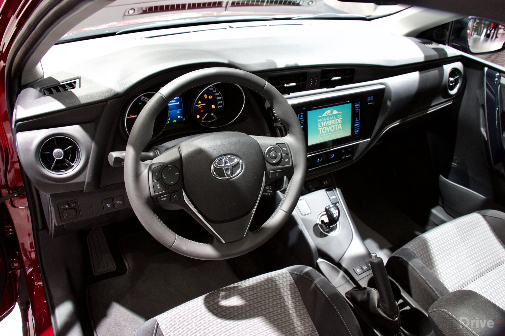 Toyota Auris Touring Sport Hybrid