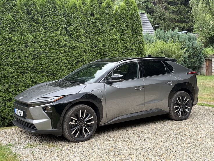 Toyota bZ4x (2025 facelift)
