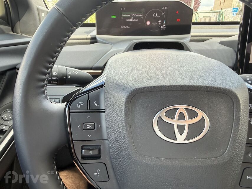 Toyota bZ4x (2025 facelift)