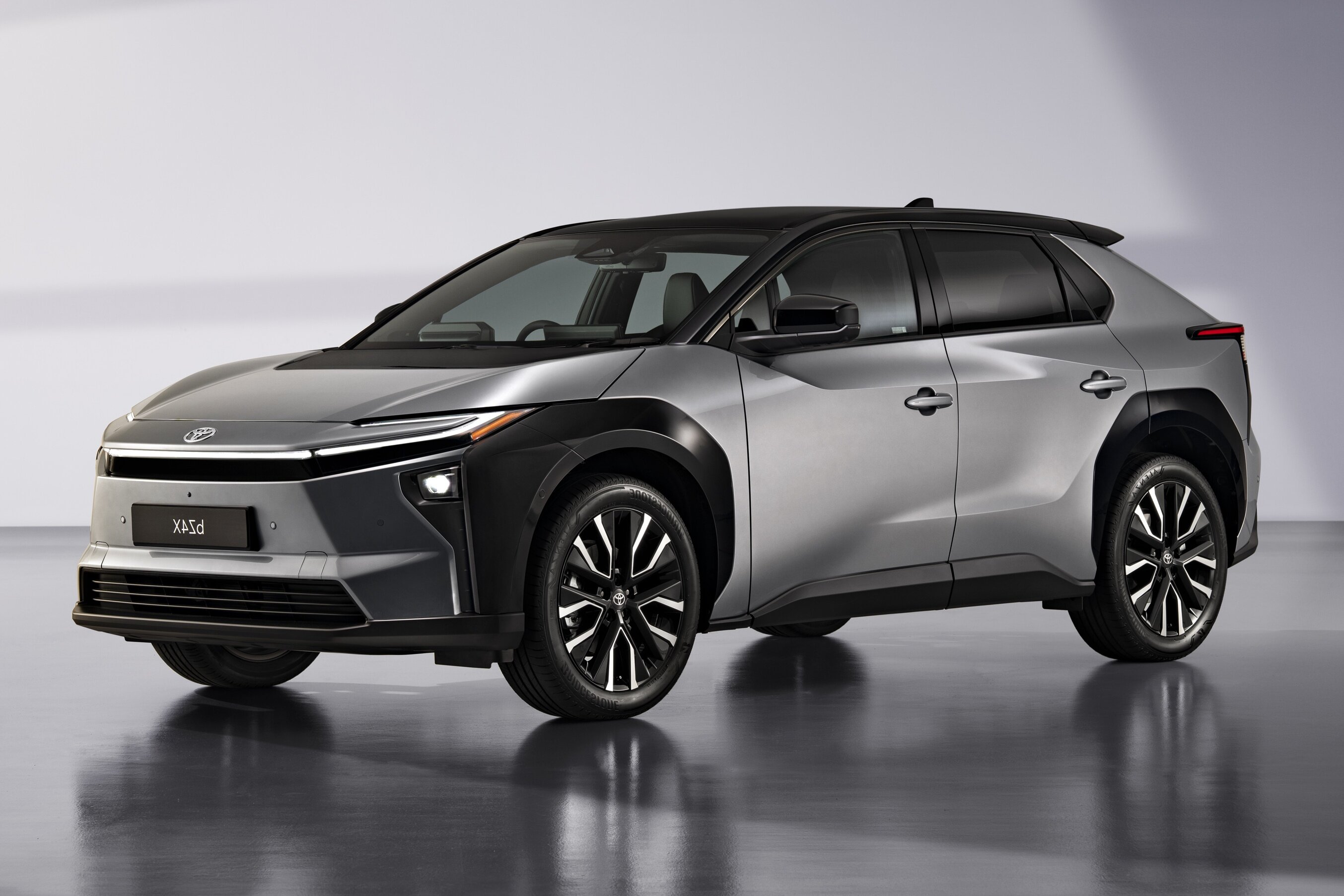 Specifikace Toyota bZ4X (facelift 2025) 57,7 kWh FWD | fDrive.cz