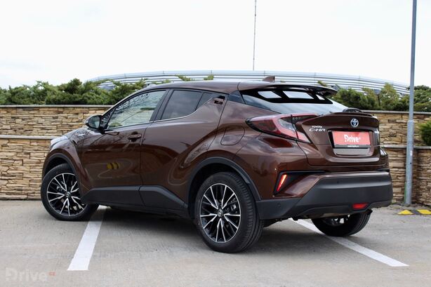 Toyota C-HR (2016)