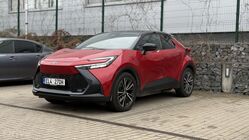 Toyota C-HR (2023)