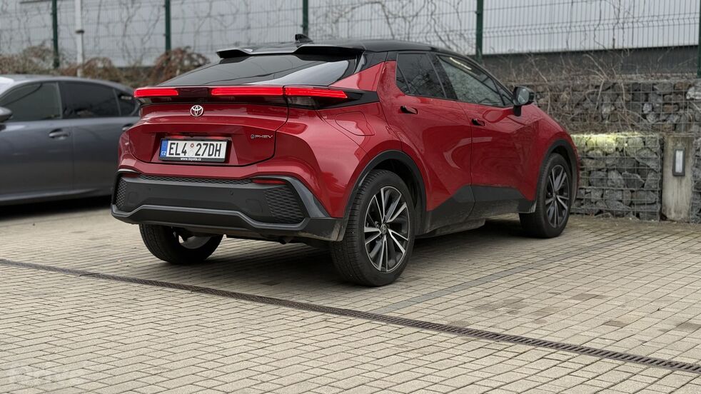 Toyota C-HR (2023)