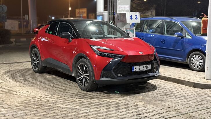 Toyota C-HR (2023)