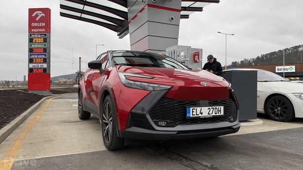 Toyota C-HR (2023)