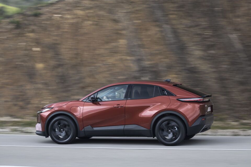 Toyota C-HR+