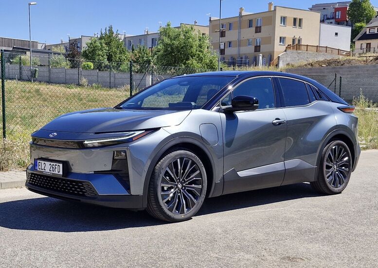 Toyota C-HR+