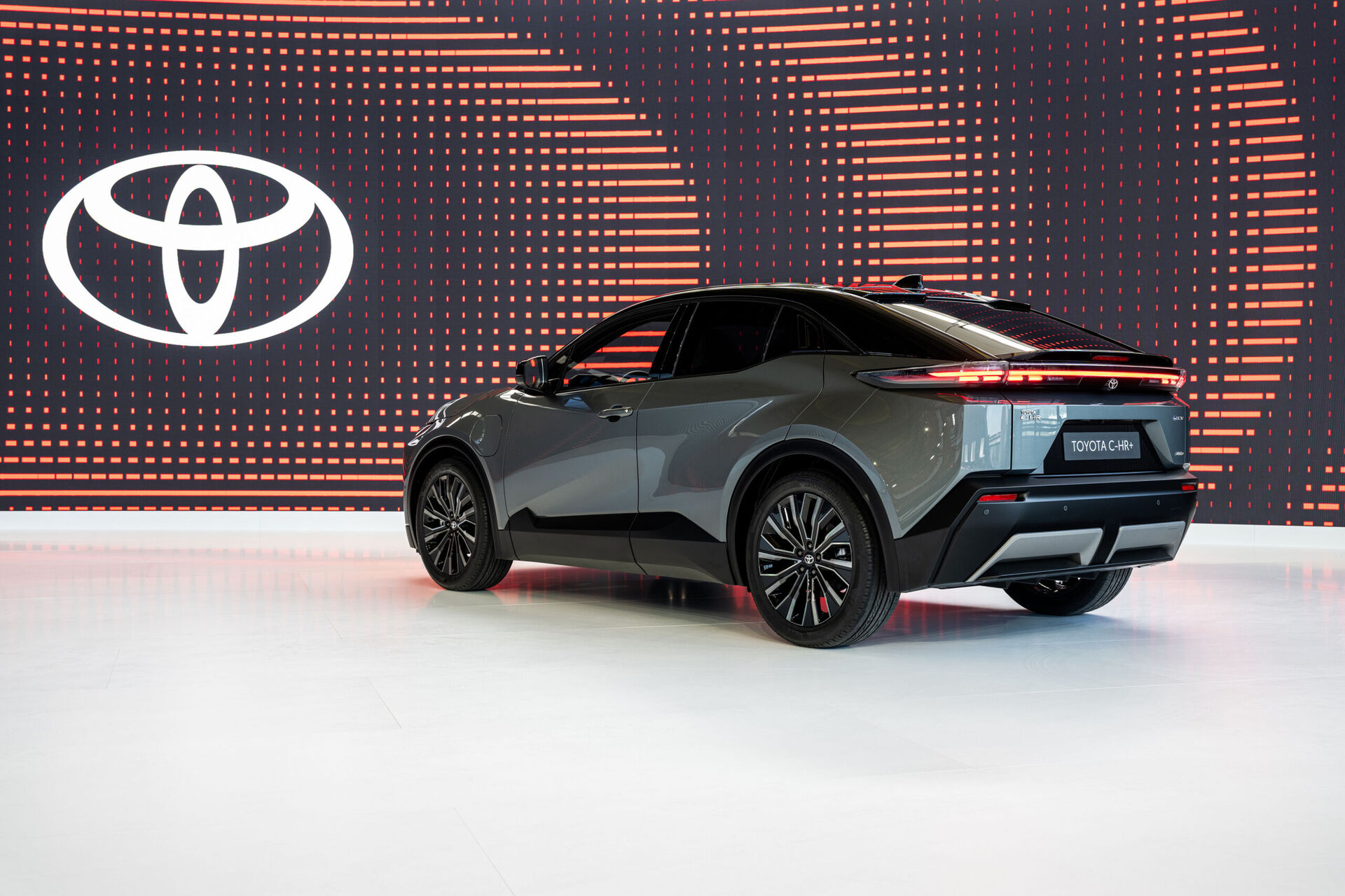 Toyota C-HR+