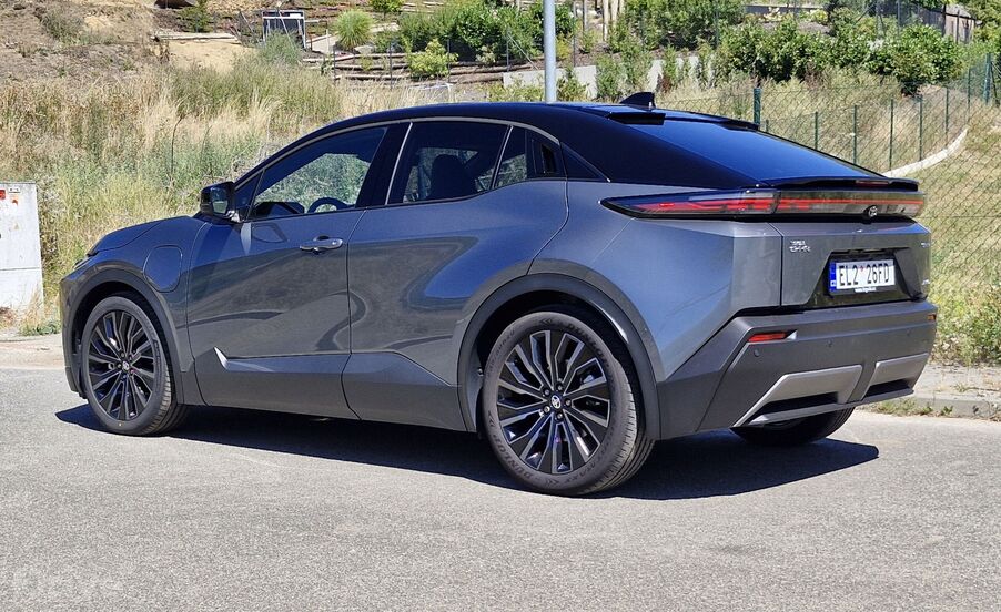 Toyota C-HR+ Executive AWD (77 kWh)