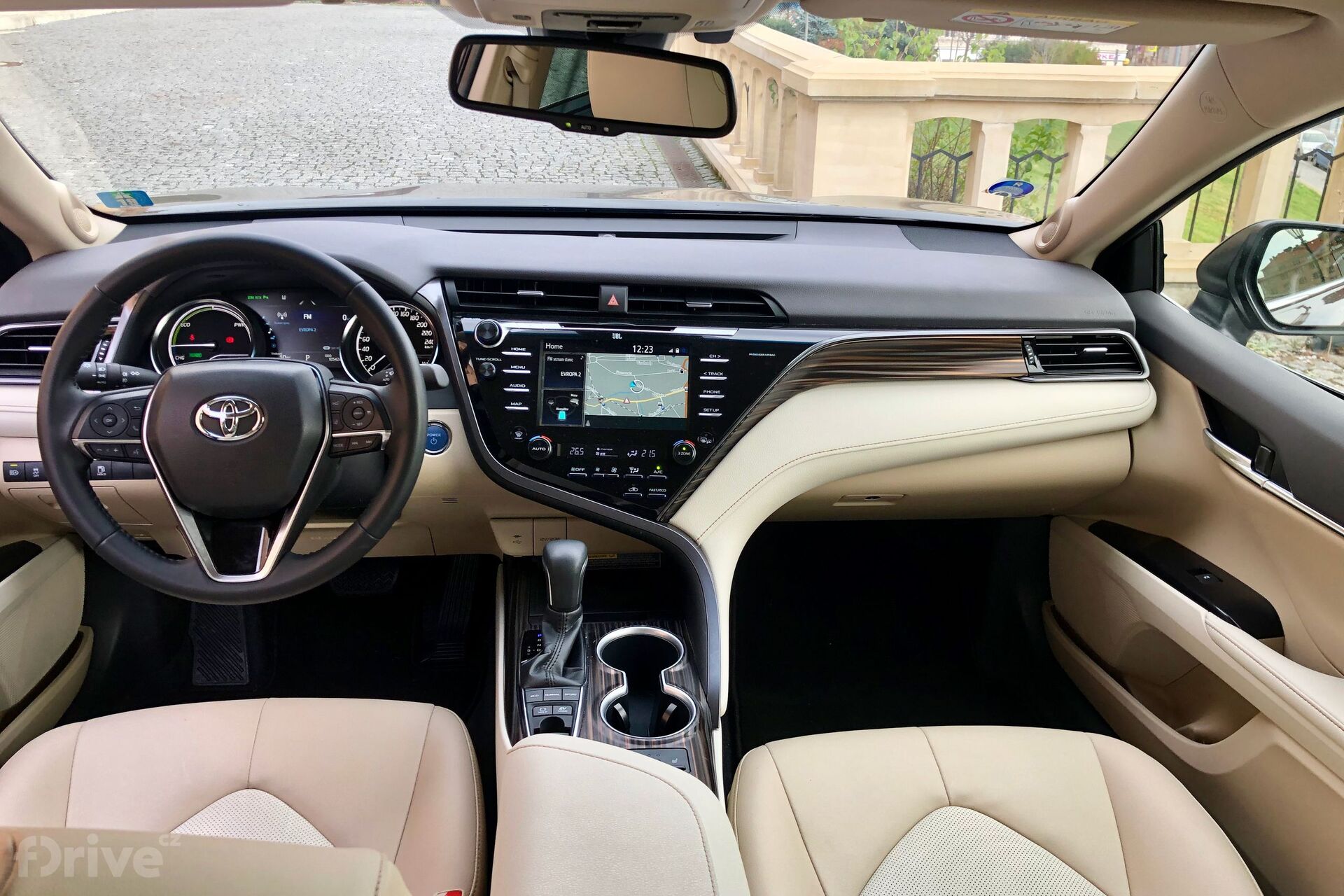Toyota Camry (2019)