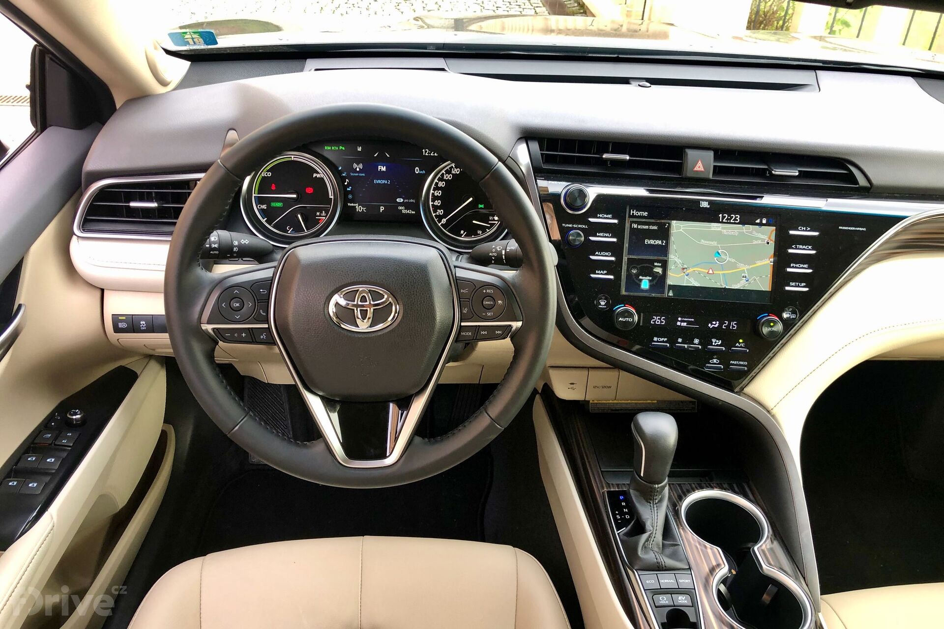 Toyota Camry (2019)