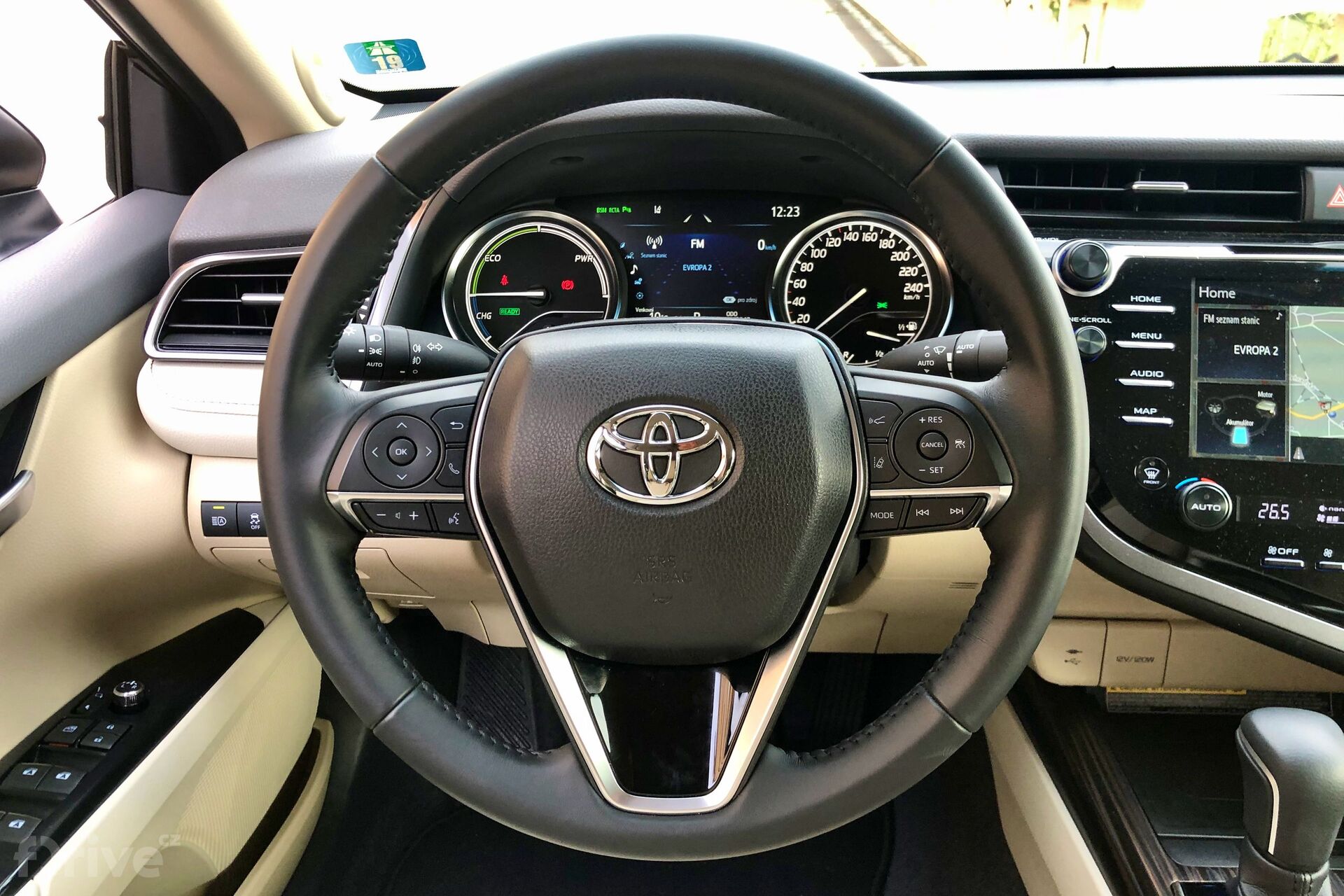 Toyota Camry (2019)