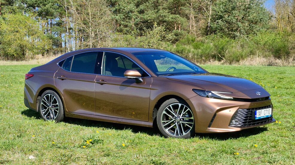 Toyota Camry (2025)
