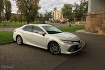 Toyota Camry 2,5 Hybrid