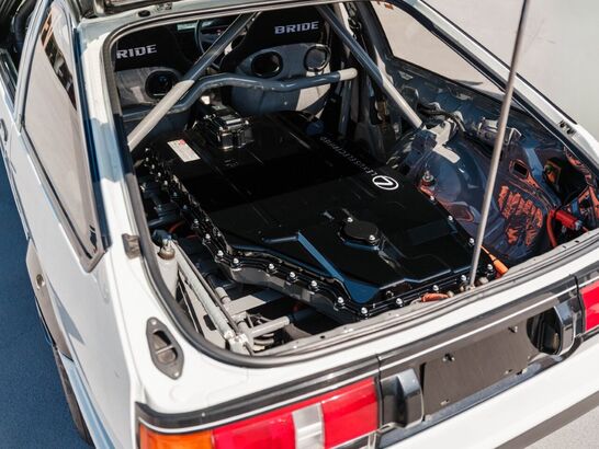 Toyota Corolla AE86 restomod