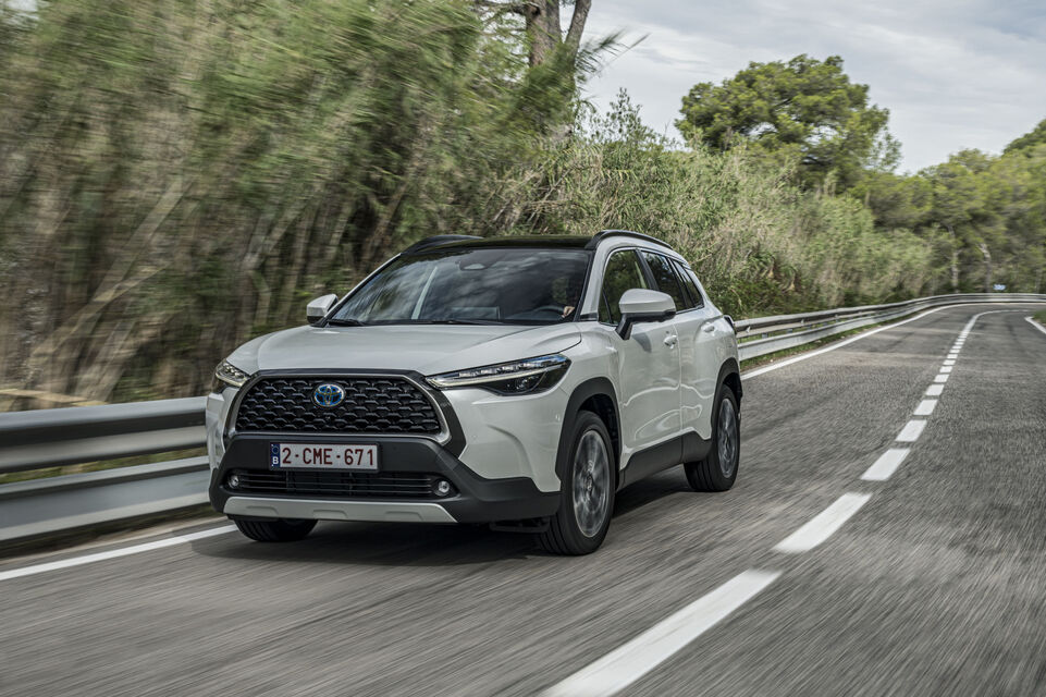 Toyota Corolla Cross 2.0 Hybrid AWD-i