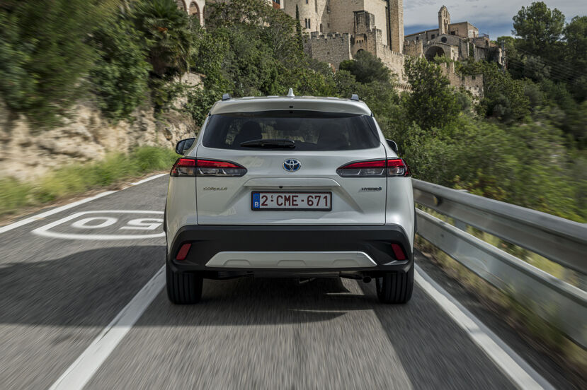 Toyota Corolla Cross 2.0 Hybrid AWD-i