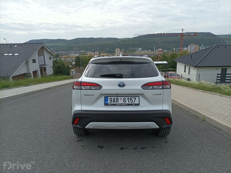 Toyota Corolla Cross 2.0 Hybrid e-CVT AWD