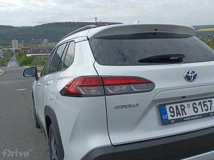 Toyota Corolla Cross 2.0 Hybrid e-CVT AWD