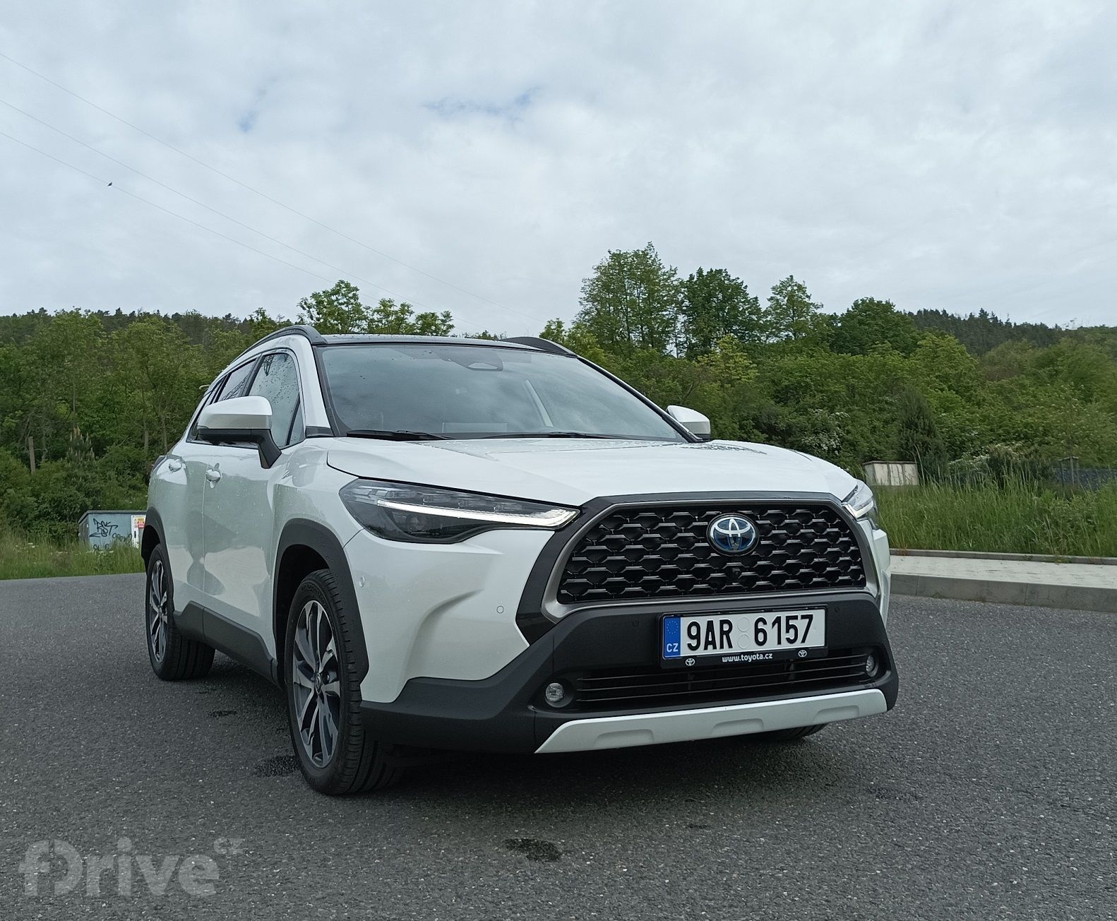 Toyota Corolla Cross 2.0 Hybrid e-CVT AWD