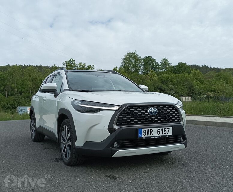 Toyota Corolla Cross 2.0 Hybrid e-CVT AWD