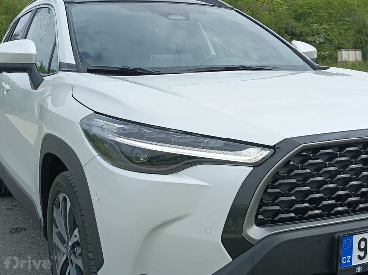 Toyota Corolla Cross 2.0 Hybrid e-CVT AWD