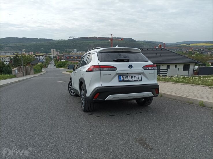 Toyota Corolla Cross 2.0 Hybrid e-CVT AWD