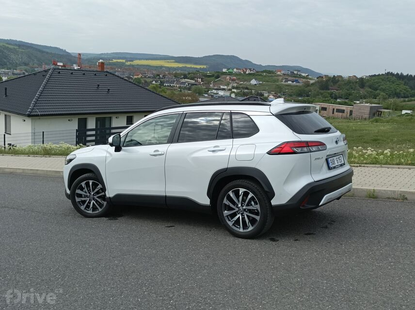 Toyota Corolla Cross 2.0 Hybrid e-CVT AWD