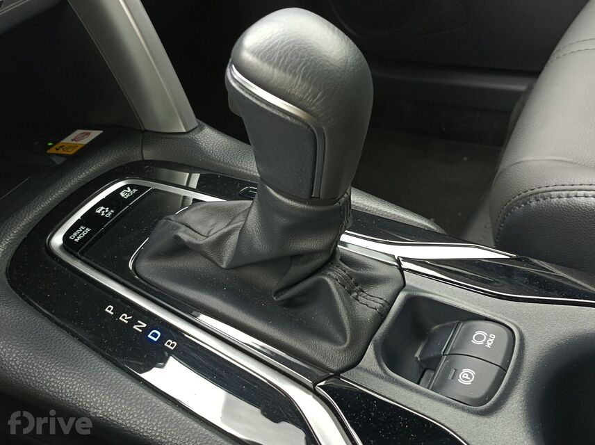 Toyota Corolla Cross 2.0 Hybrid e-CVT AWD