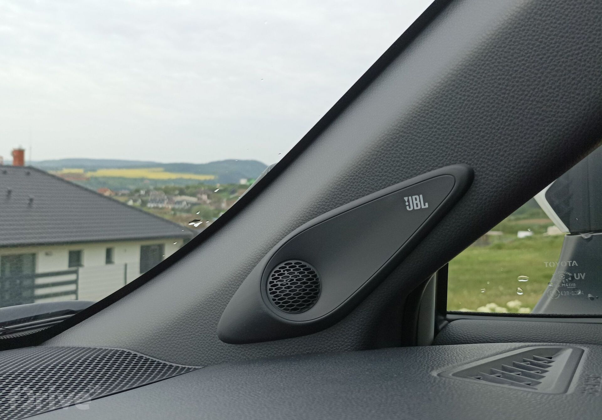 Toyota Corolla Cross 2.0 Hybrid e-CVT AWD