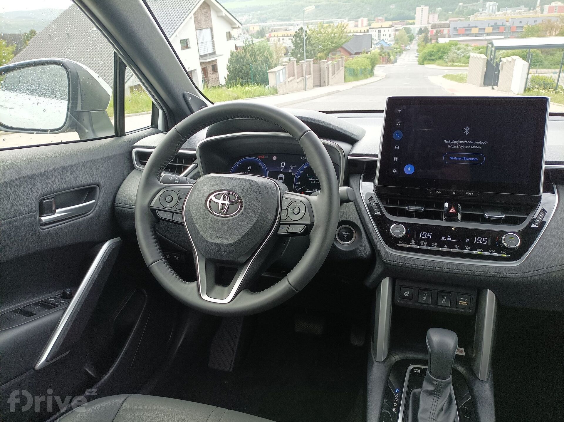 Toyota Corolla Cross 2.0 Hybrid e-CVT AWD