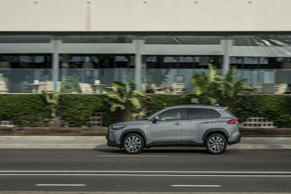 Toyota Corolla Cross 2.0 Hybrid FWD