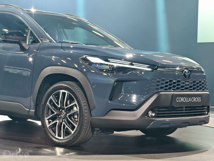 Toyota Corolla Cross facelift (2025)