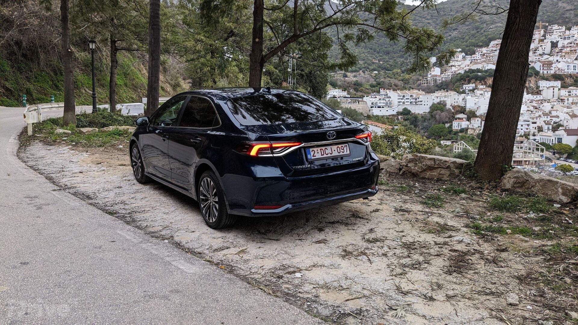 Toyota Corolla sedan facelift (2023)