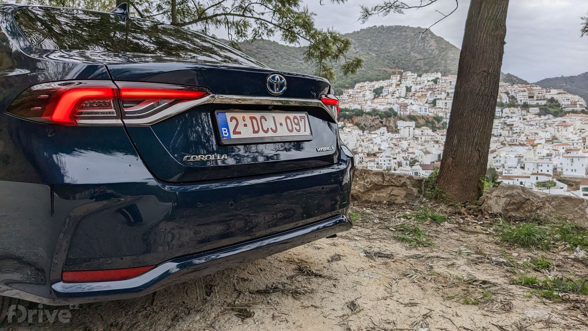 Toyota Corolla sedan facelift (2023)
