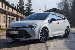 Toyota Corolla TS facelift (2023)