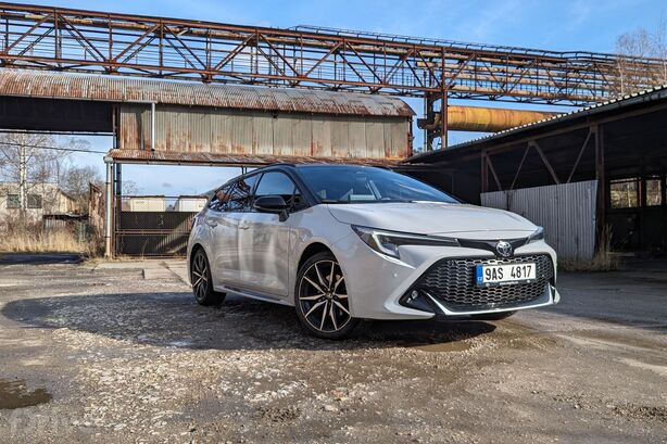 Toyota Corolla TS facelift (2023)