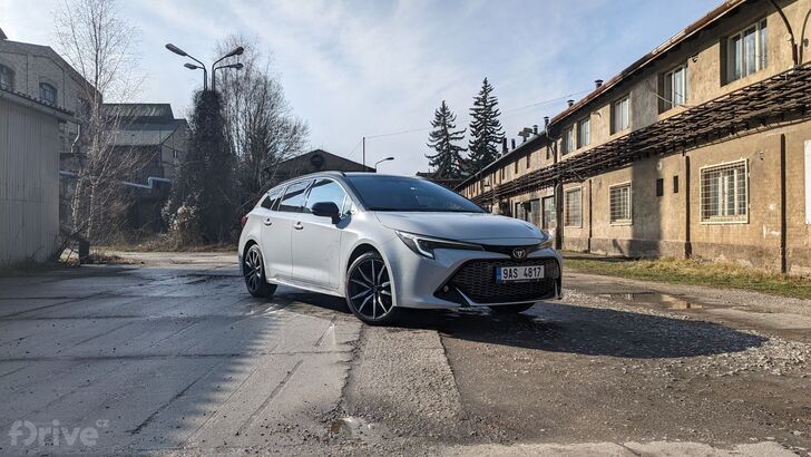 Toyota Corolla TS facelift (2023)