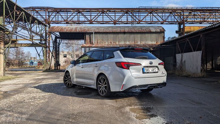 Toyota Corolla TS facelift (2023)