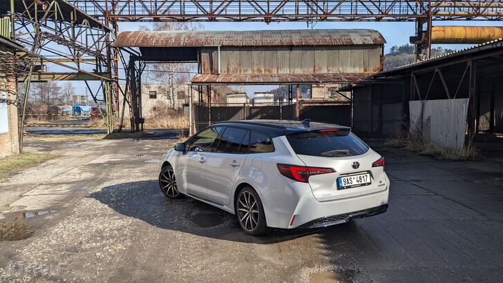 Toyota Corolla TS facelift (2023)